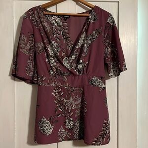 Torrid Sz 1 faux wrap top